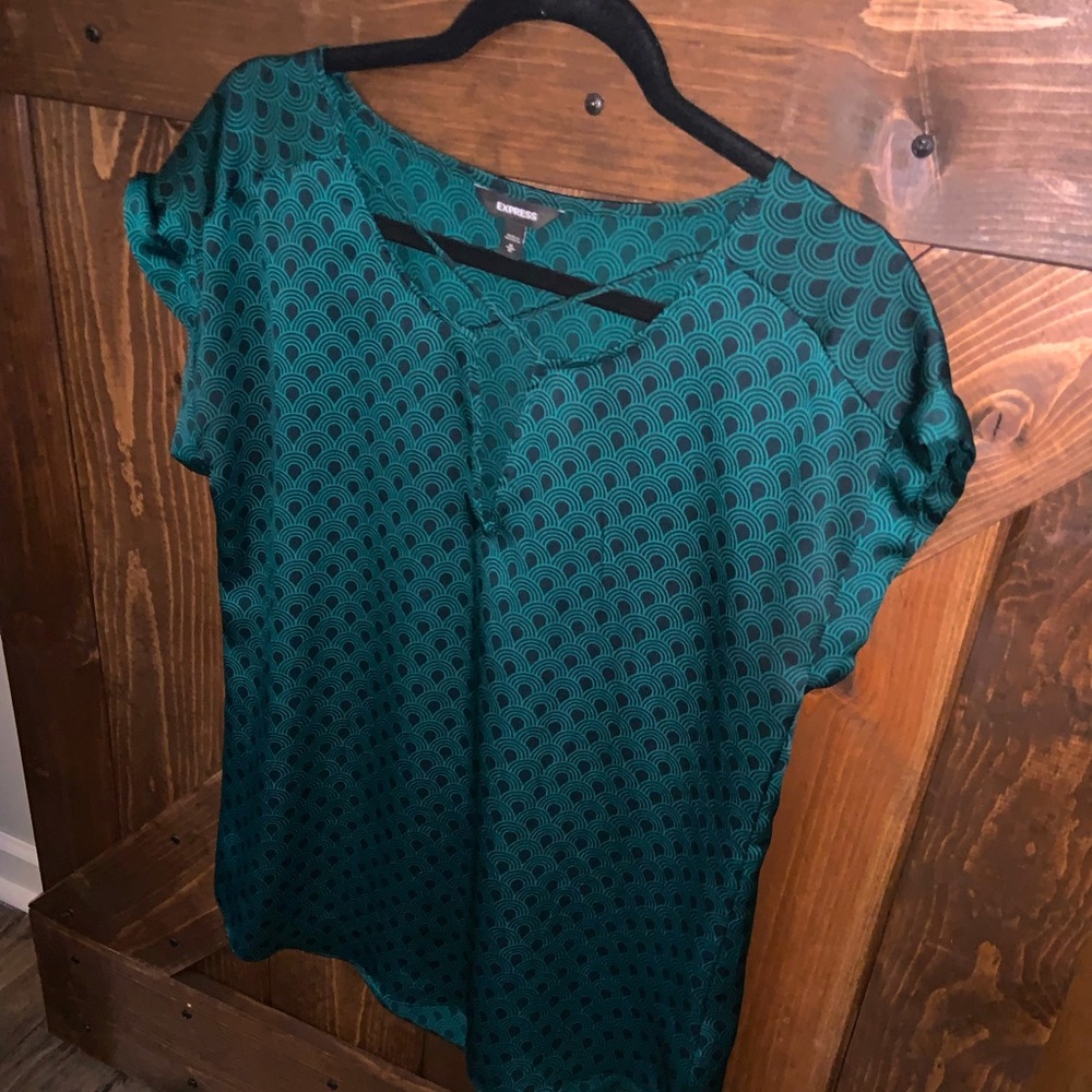 Express cross front detail top